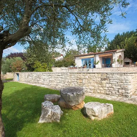 Luxurious In Baderna With Swimming Pool